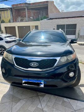 Vendo ou aceito troca com troco Sorento com teto Completa 