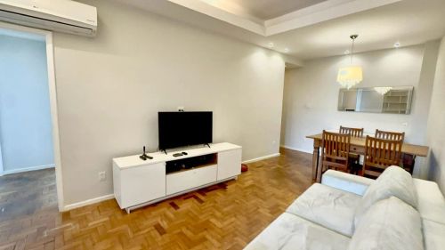 Apartamento reformado 2 quartos, 69 m2, armário, documentação ok. Laranjeiras - Rio de Jan
