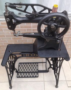 Máquina de Costura Singer de sapateiro  modelo 29 K 71,  alemã Antiga