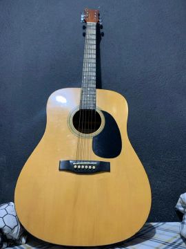 Violão acústico 