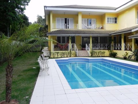 Granja Viana, Condomínio Villa Vianna (ao lado do Shopping).