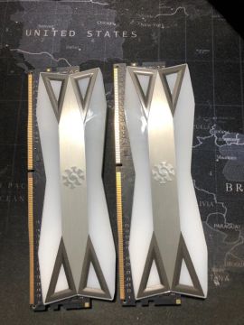 DDR4 XPG Spectrix D60 2x 8gb 3600mhz 