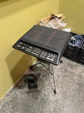 Bateria eletrônica Roland