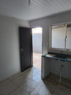 Casa para aluguel, 1 quartos,Sal/Coz, c Varanda, WC - Rio Brilhante - MS.