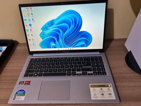 Notebook Asus seminovo