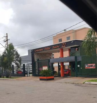 Vendo apartamento (aceito carro)