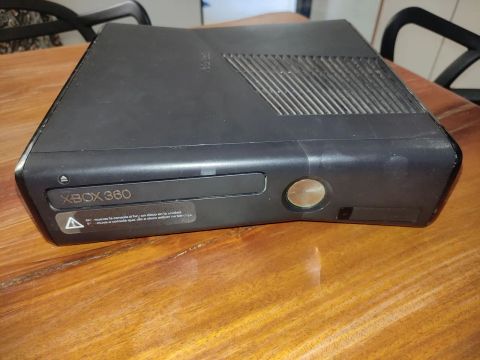 Xbox 360 - COM DEFEITO 