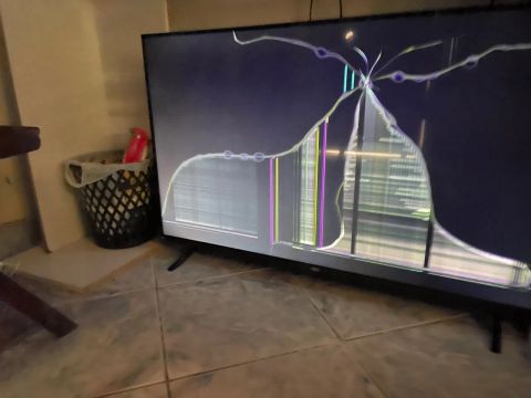 Televisão aoc roku (LER DESCRIÇÃO!!!)