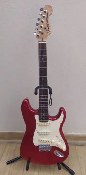 Guitarra Stratocaster - Aceito cartão