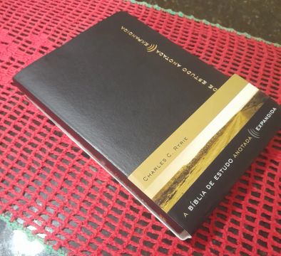 Bíblia de Estudo Anotada Expandida - Charles C. Ryrie
