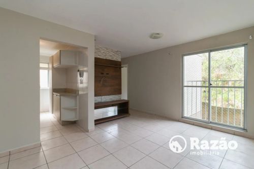 Apartamento de 2 Quartos no Bairro Santa Candida com Conveniência e Segurança.