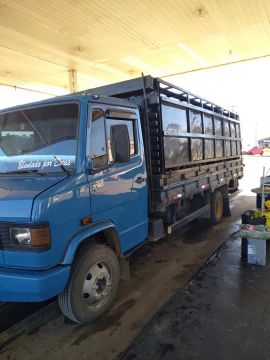 Caminhao MB 710
