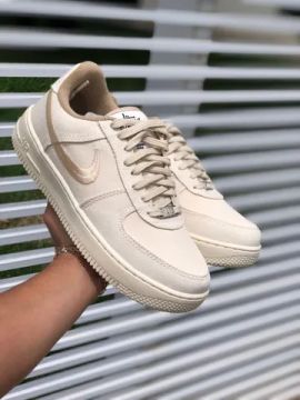 Tênis Nike Air Force