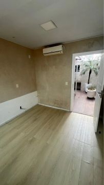 Sala em prédio comercial 