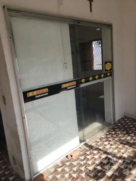 PORTA DE VIDRO 