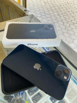 iPhone 13 - 128Gigas / SEMI NOVO 