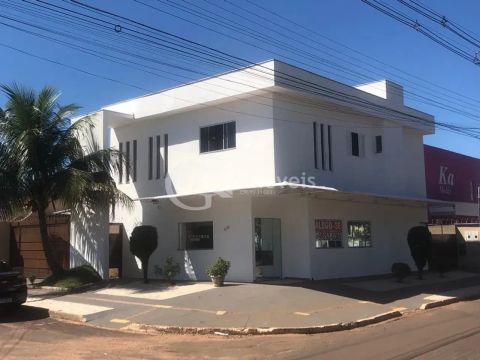 Salão Comercial à Venda em Campo Grande-MS, Bairro Mata do Jacinto - 2 Salas, 3 Banheiros,