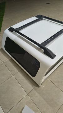 Capota para Pickup Hilux e tapete de carroceria.