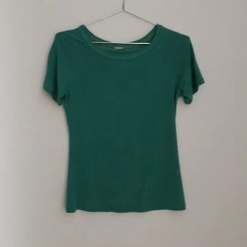 Lote 3 Blusas Básicas Verde, Azul Marinho e Preto - Tamanho P