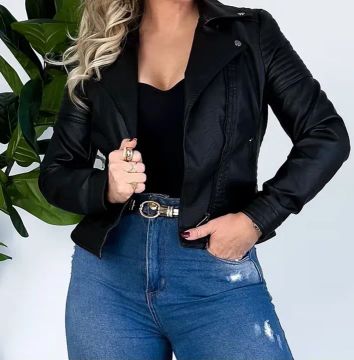 Jaqueta em Couro Fake / Eco