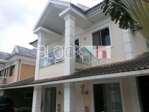 Recreio dos Bandeirantes | Casa de Condomínio 5 quartos, sendo 5 suites