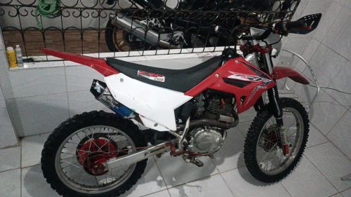 Honda CRF 230F - Trail - Impecável!