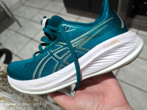 Tênis Asics Cumulus 26 amortecimento 