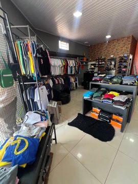 Conjunto de Cabides para Loja de Roupas