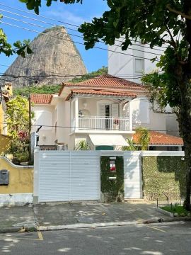 CASA A VENDA