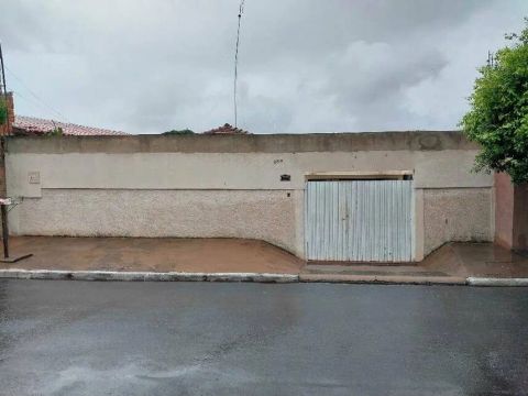 Casa em Leilão - Jardim Industrial I - Bariri - SP