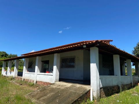 Sítio com casa em área verde 42 hectares 