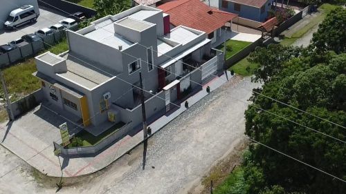 Casa a venda na praia de Itapoá/SC