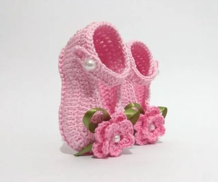 Sapatinho de crochê feminino