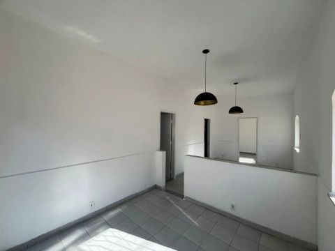 Casa com  2 quartos para alugar, 79m² - Benfica