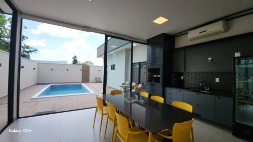 ALPHAVILLE 4,  3 SUÍTES,  ESPAÇO GOUMERT CLIMATIZDA C/ CHURRASQUAIRA, ARMÁRIOS  CLIMATIZAD