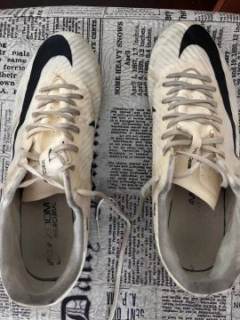 CHUTEIRA NIKE INDISPENSÁVEL PARA VOCÊ QUE É UM JOGADOR NATO  