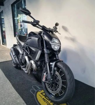 Ducati DIAVEL 1198