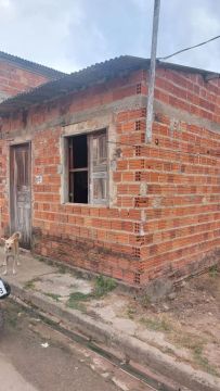 Vende-se casa ou aceitamos veículos em negócio 