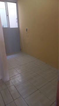 Alugo casa no bairro industrial 