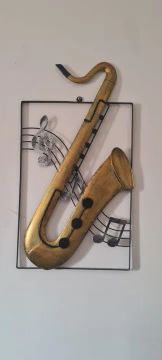 Saxofone Decorativo em Metal Dourado