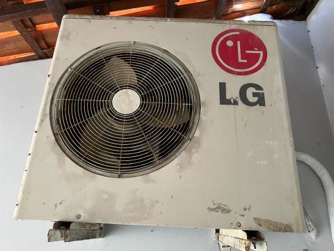 Ar condicionado LG - Usado com duas evaporadoras