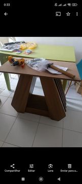 Mesa de plástico na cor verde 