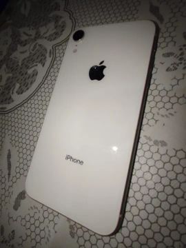 iPhone Xr branco ótimo estado 