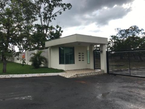 SMPW 9 Ultimo lote vazio no condomínio fechado