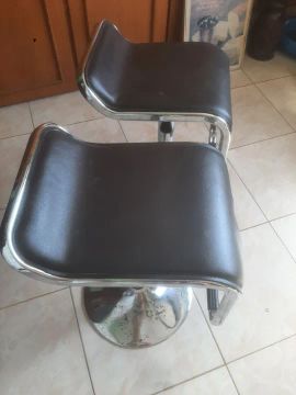 Par de Banquetas Giratórias marrom