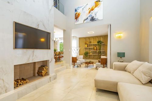 Exclusiva Casa Triplex no Batel - Conforto, Sofisticação e Segurança