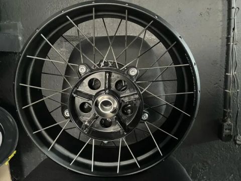 RODA TRASEIRA GS 900 