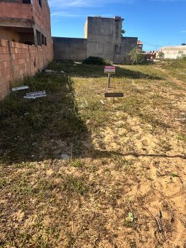 Terreno à venda em ótima localização próximo à praia