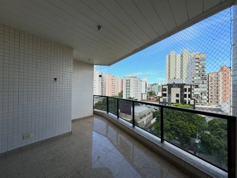 Apartamento Bento Ferreira 4 quartos 260 m2 com 2 vagas.