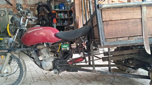 Moto triciculo agricola